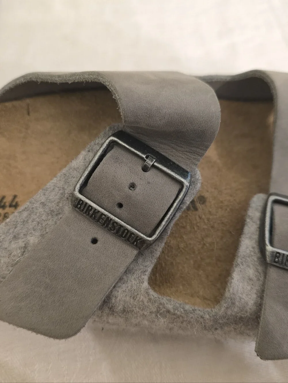 New Without Box- Birkenstock Arizona Wool – Light Grey/Iron Size 44